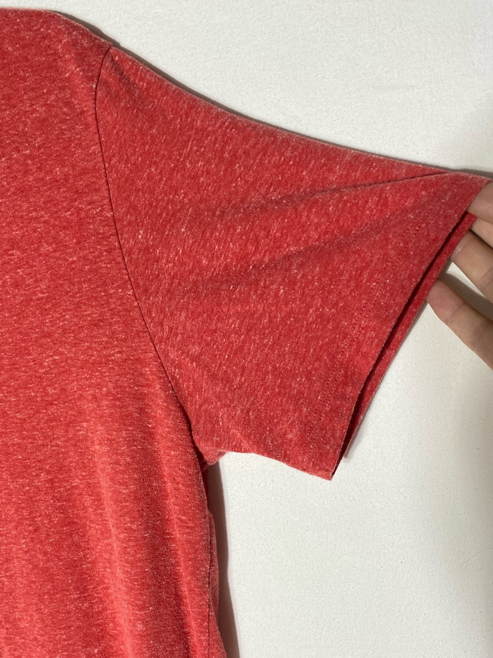 5/$25 Levi's Heathered Red Blue Batwing Logo Graphic T Shirt  XL - Picture 7 of 12
